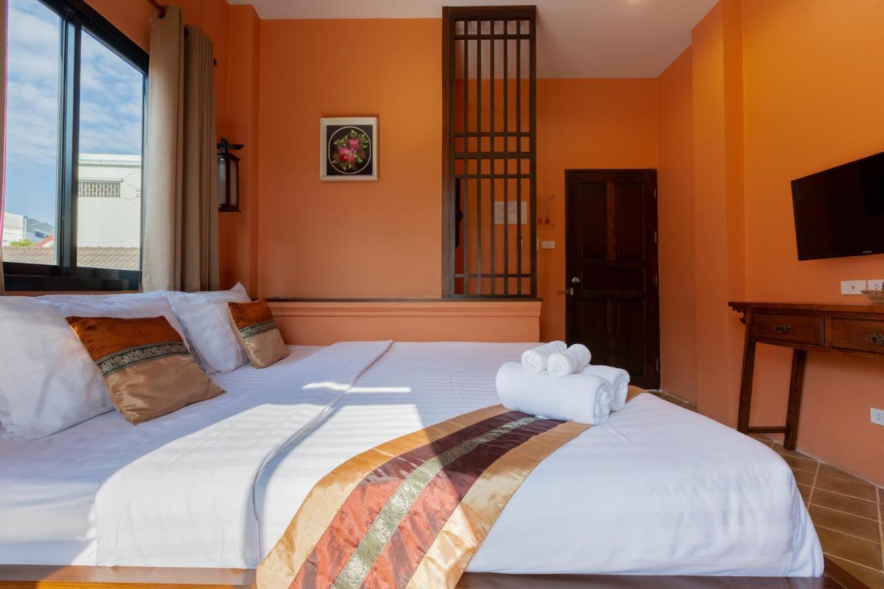 Hotel Huen Hug Chiang Mai Exterior foto