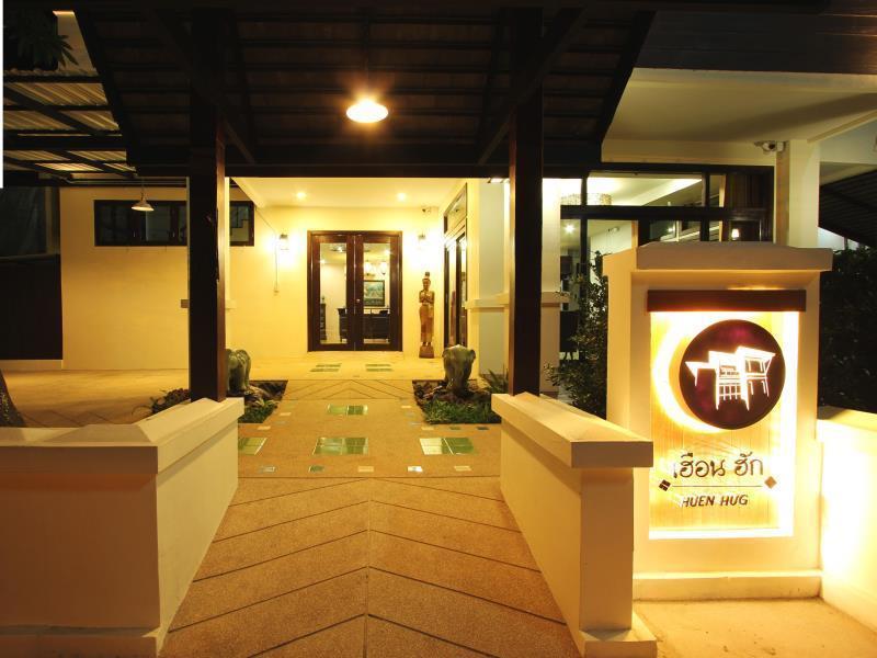 Hotel Huen Hug Chiang Mai Exterior foto