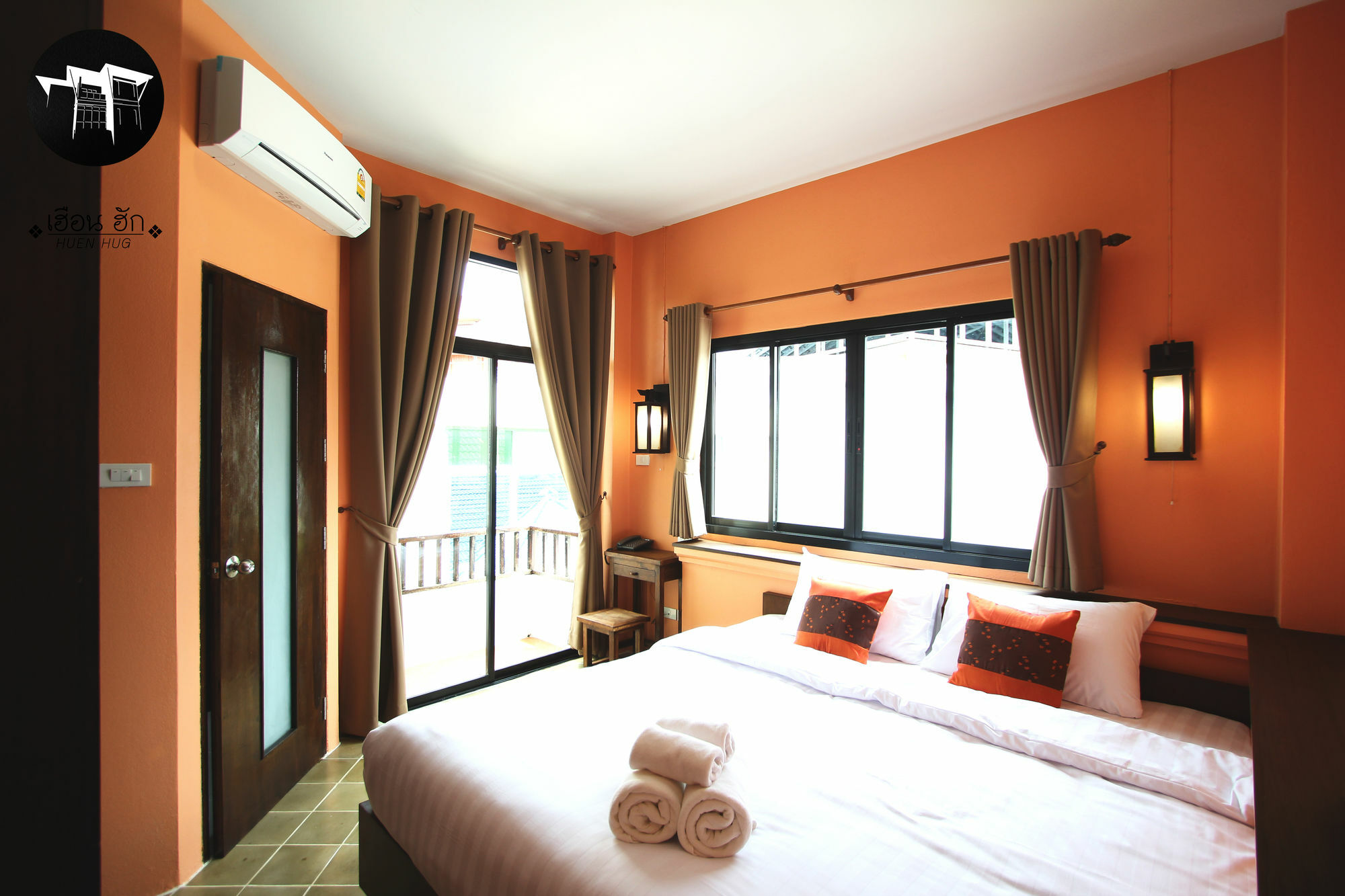 Hotel Huen Hug Chiang Mai Exterior foto
